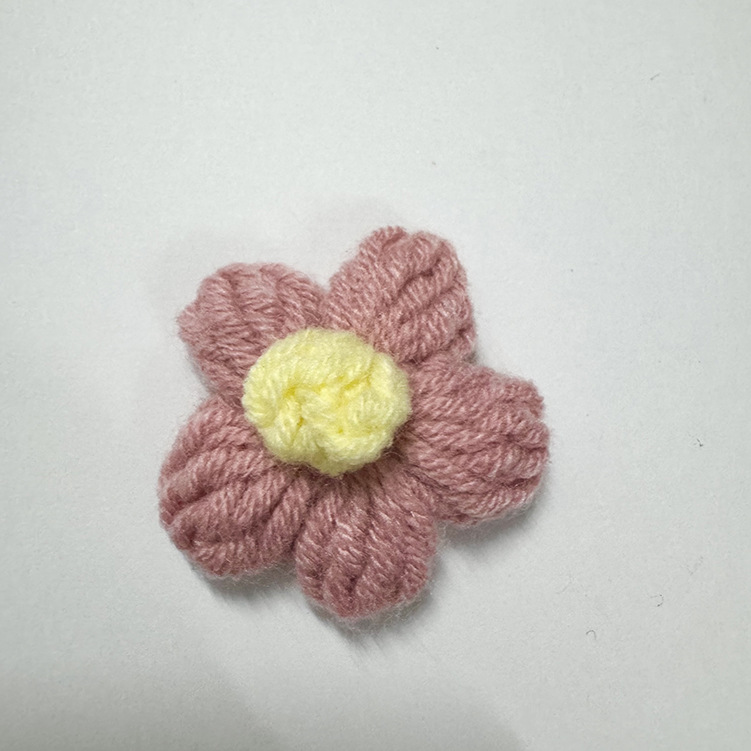 Picture of DIY Hand-Woven Wool Flowers Milk Cotton Crocheted Puff Flowers Ready-Made Clothing Accessories Accessories Manufacturer Wholesale