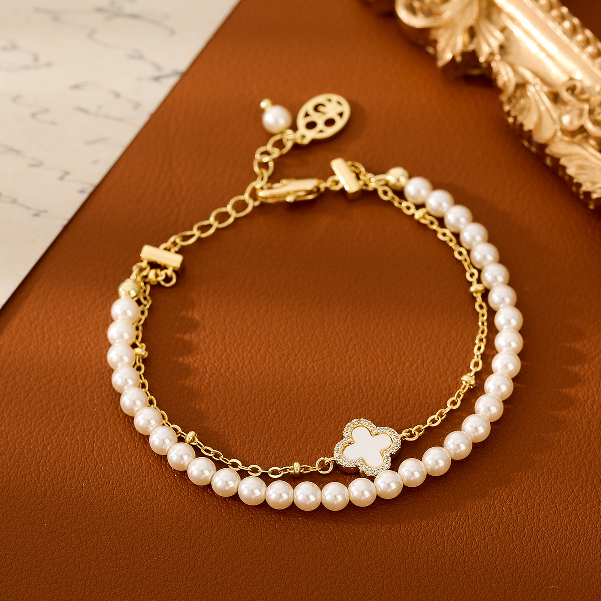 New Hot-Selling Four-Leaf Clover Natural Mother-Of-Pearl Double-Layer Stacked Pearl Bracelet, Light Luxury Niche High-End Jewelry for Women