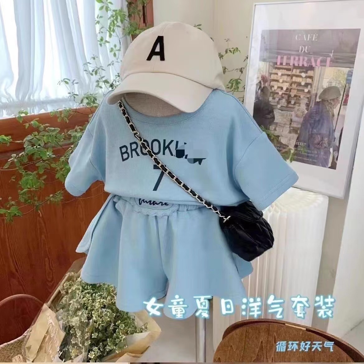 Picture of Girls Summer Suit 2025 New Korean Style Foreign Style Kidsren's Internet Celebrity Baby Short-Sleeved Shorts Two-Piece Set Trendy Kidsren's Clothing