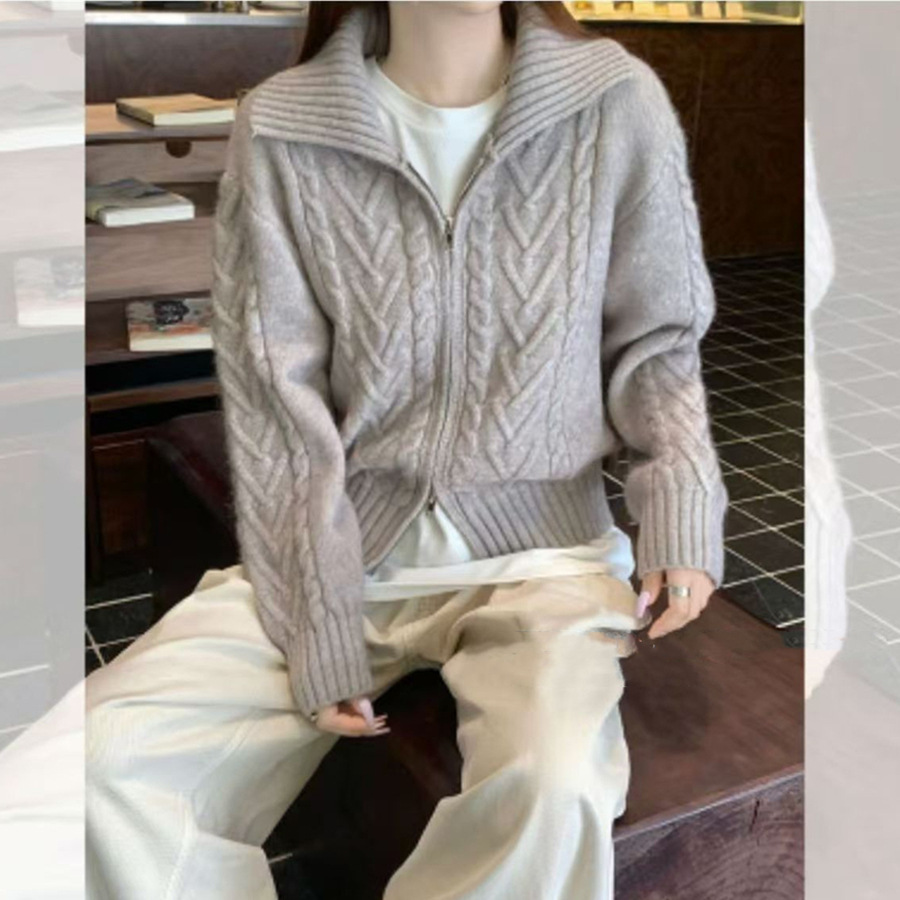 Cable Zipper Sweater Jacket for Women, Thickened Design for Autumn/Winter, Niche Outerwear, Lazy Style Knit Cardigan
