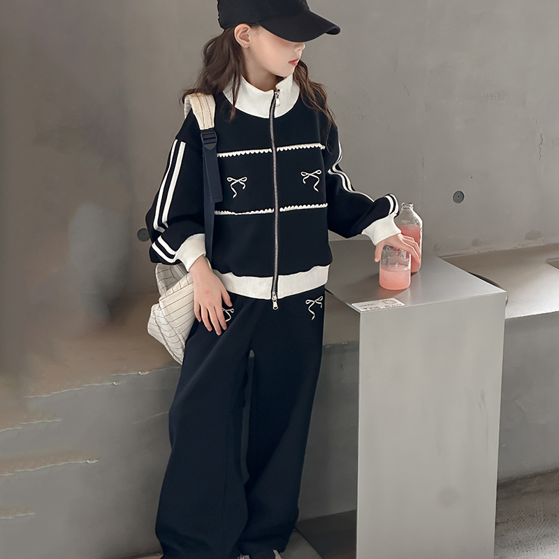 Picture of Girls' Autumn Fashion Sports Two-Piece Set for Older Children 2025 New Stylish Stand Collar Cardigan Wide-Leg Pants Trendy