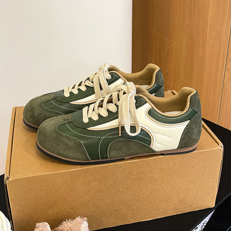 Picture of Retro contrasting flat German training shoes women's 2025 new autumn and winter casual Jersey style sports leisure Forrest Gump board shoes