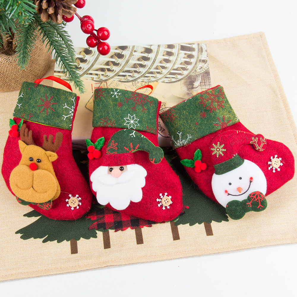 Picture of Christmas decorative small socks set retro country small Christmas socks combination pendant candy bag Christmas tree pendant