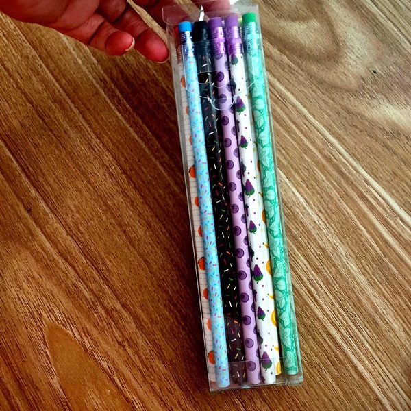 Picture of Set 2b Sketch Fruit Pattern Chenguang Primary School Stationery Gift Color Pen Scraping Incense Pen Wooden Pencil