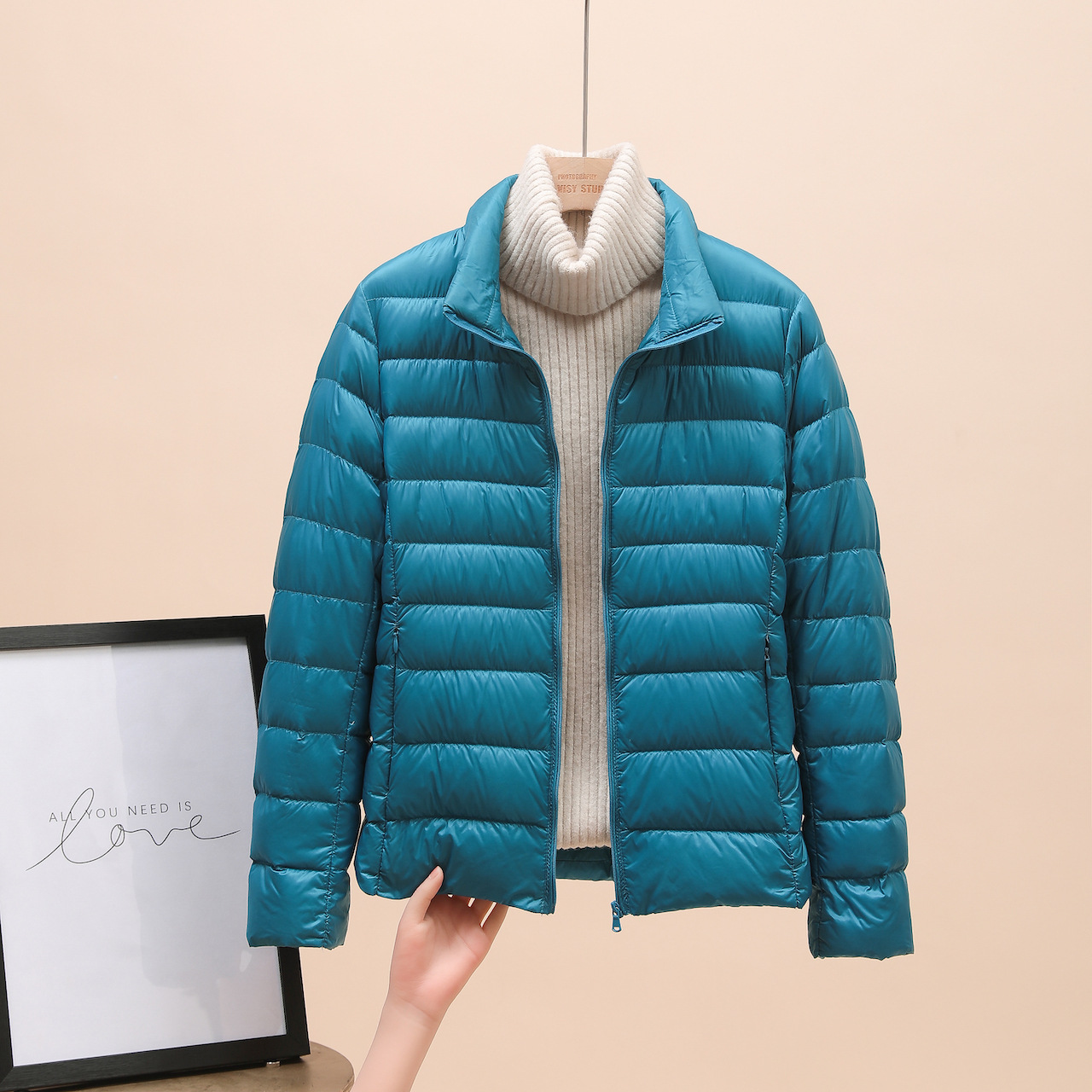 Picture of European Down Jacket Women's 2025 New Short Lightweight Thickened Warm Slim Korean Style White Duck Down Fashion Jacket