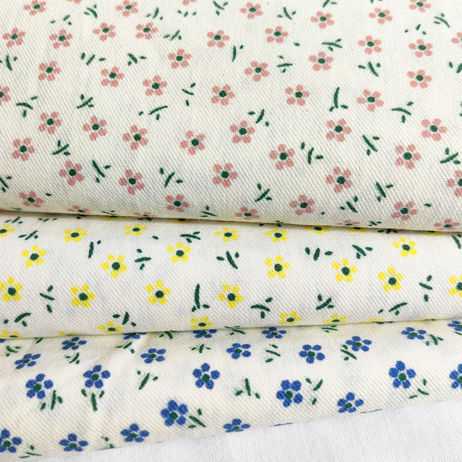 Picture of Spring and Summer Woven Washed Double-Sided Twill Small Fresh Floral Cotton Printed Shirt Dress Children's Clothing Fabric