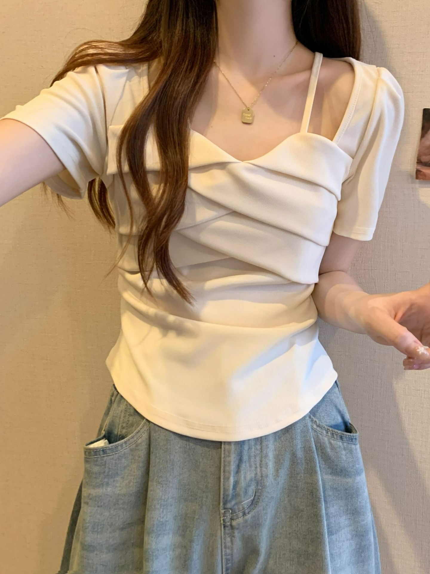 Shoulder Short-sleeved Spice Girls T-shirt Women's Summer New French Style Short Elegant Short-sleeved Design Chic Slim-fit Top