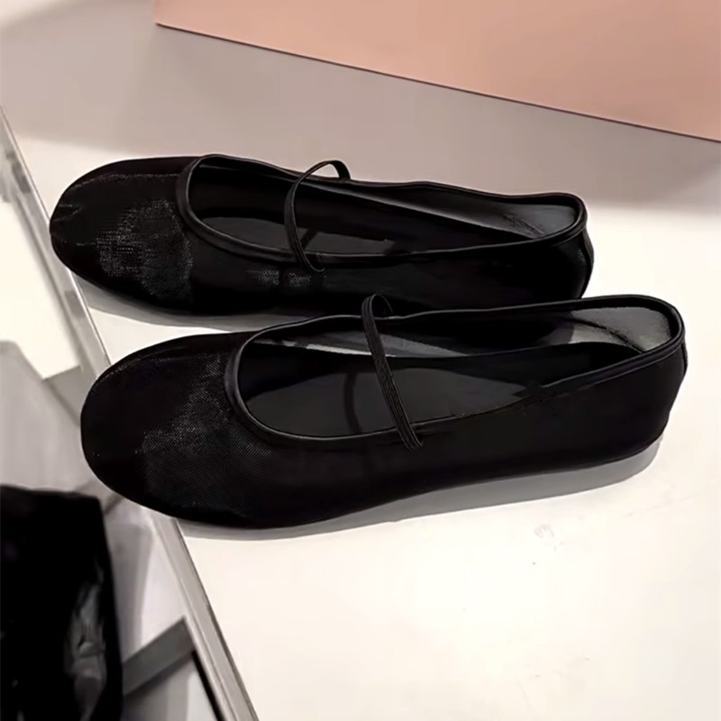 Foreign trade summer new flat round head fashion mesh breathable shallow mouth shoes women's milk shoes Mary Jane shoes tide