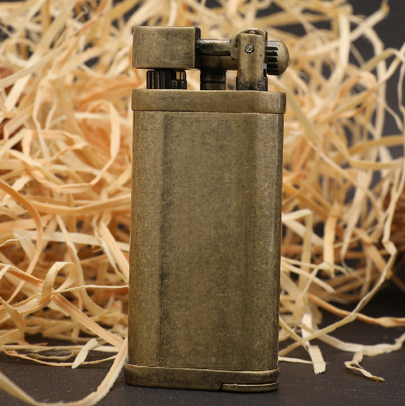 Picture of Grinding wheel open flame cigarette lighter gas creative inflatable Langsheng oblique fire lighter metal pipe mini lighter gift