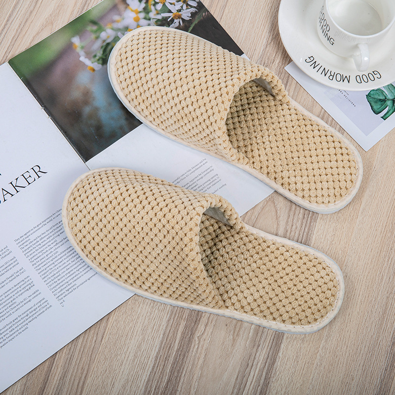 Picture of Disposable Slippers Hospitality Home Indoor Homestay Hotel Guesthouse Club Men's and Women's Coral Fleece Thickened Travel