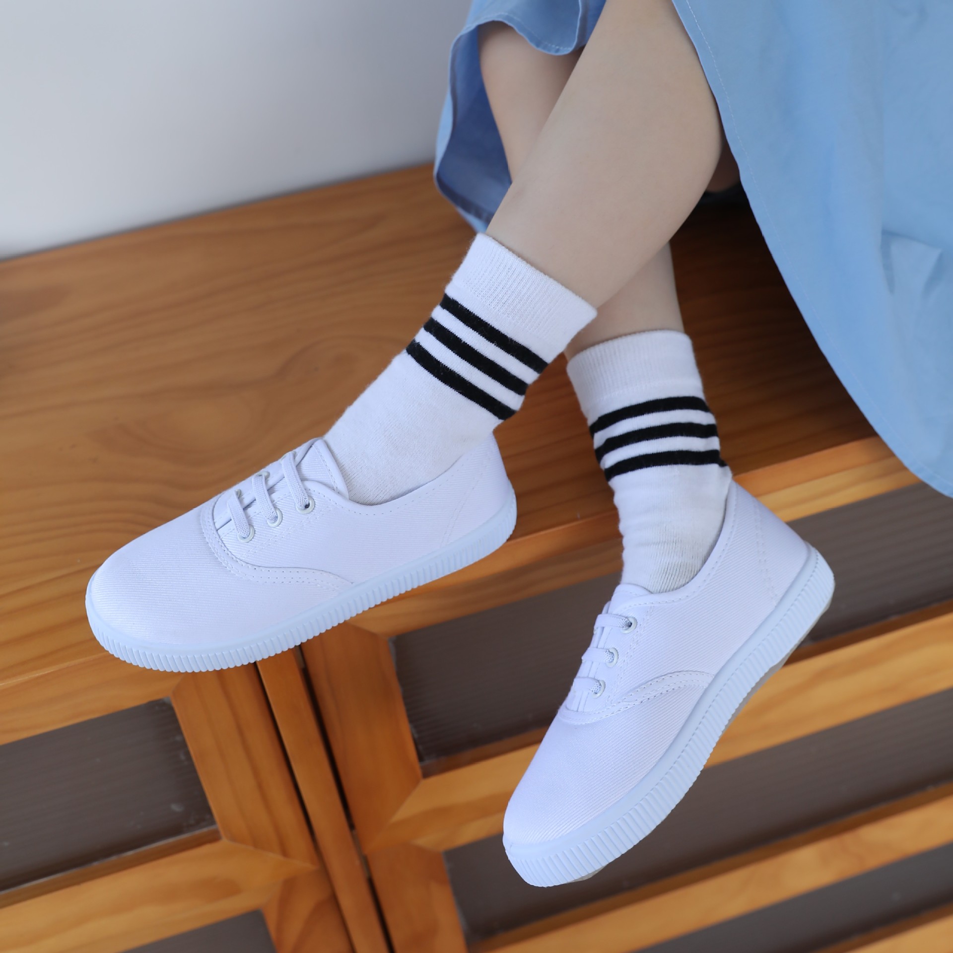 Picture of Children's shoes children's small white shoes dance shoes boys and girls Velcro students white cloth shoes kindergarten indoor shoes wholesale