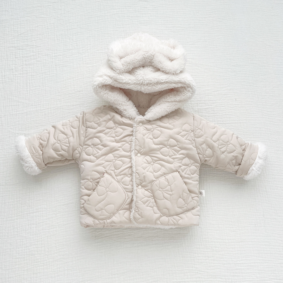 Picture of Girls' Winter thickened coat Korean style new baby girls' warm bow hooded cute coat cotton-padded jacket
