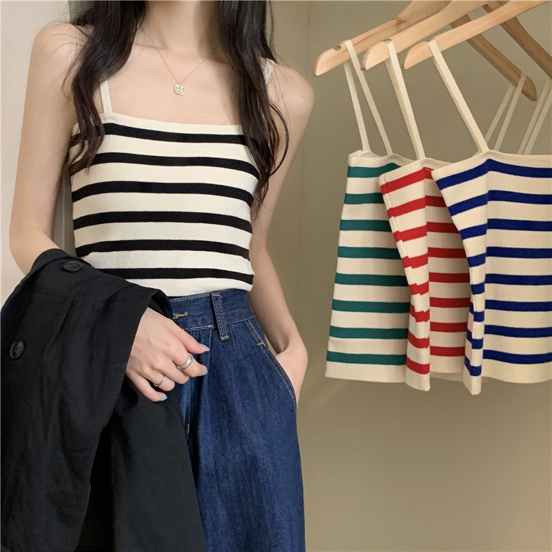 Chic unique striped knitted camisole women's inner wear 2024 Summer niche outdoor wear short hot girl top fashion