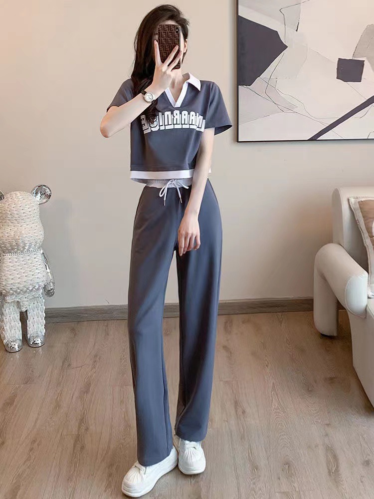 Fashion Sportswear suit Women's Summer 2024 Korean Style Trendy V-Neck Short-sleeved T Wide-leg Pants Two-piece Casual Western Style Age-reducing