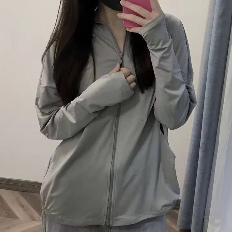 Outdoor ice silk sun protection clothing for women 2023 new summer lightweight coat UV protection breathable cardigan sun protection clothing