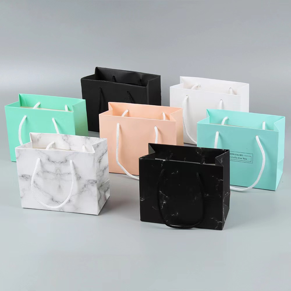 Wholesale jewelry bag portable gift bag hand gift packaging bag clothing bracelet bracelet box matching packaging handbag