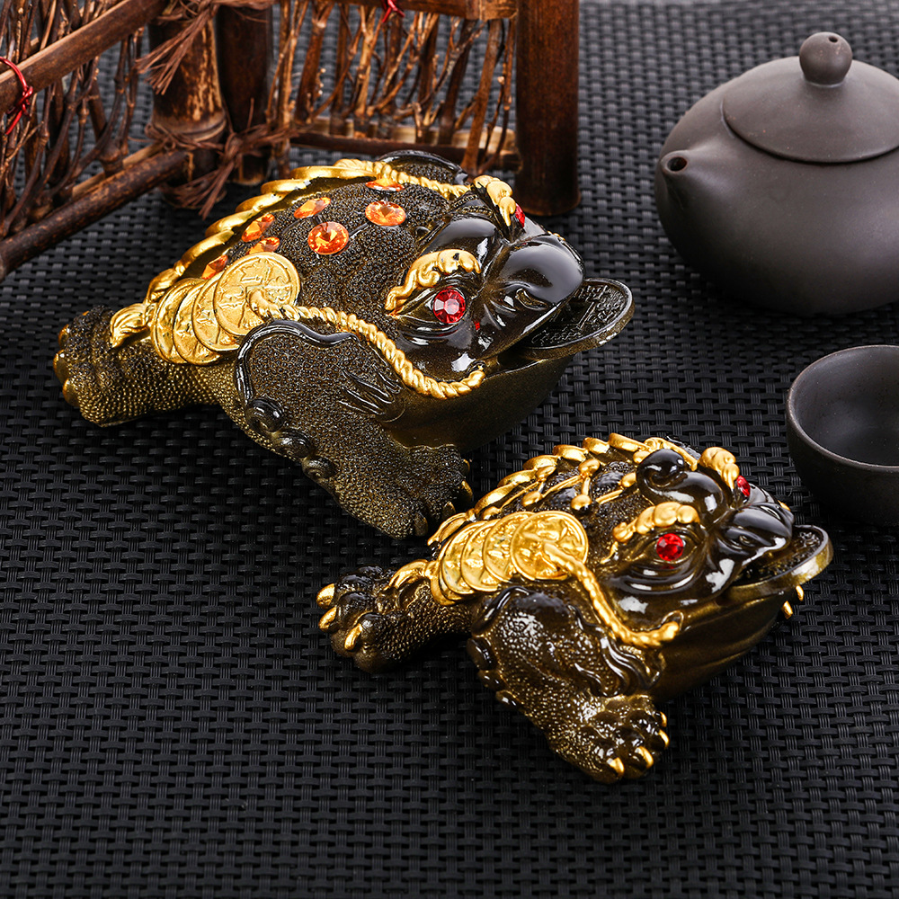 Hot drama Crazy same style golden toad tea pet decoration boutique nourishing color-changing toad tea table tea tray tea table tea play decoration