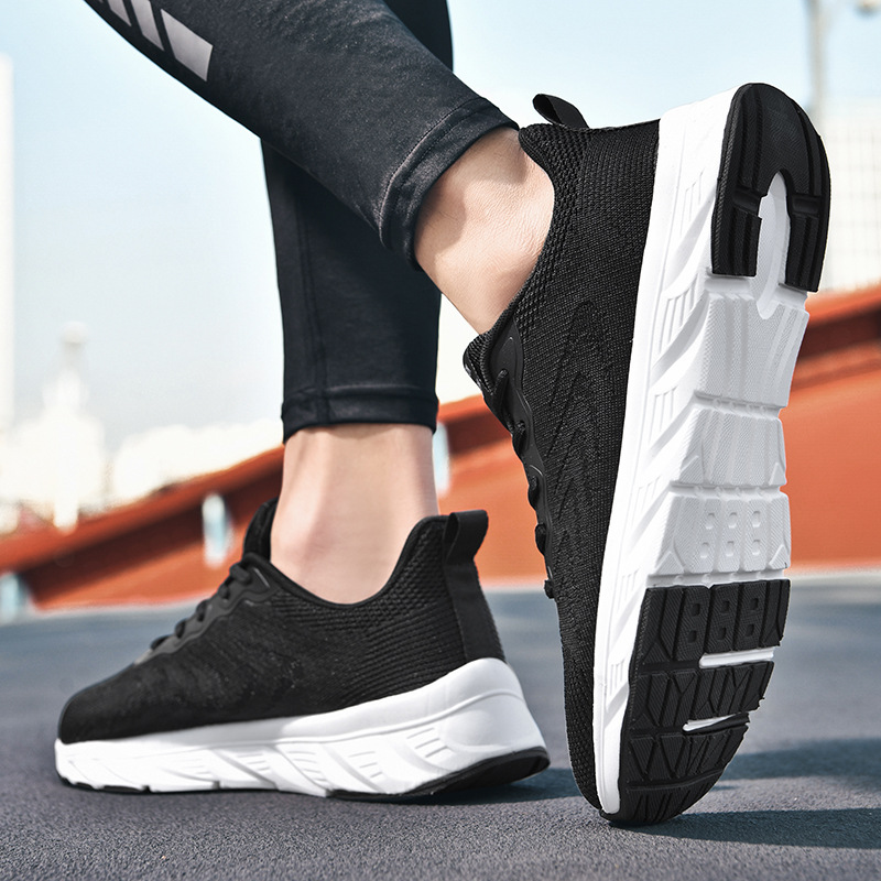 2025 New Flying Weaving Casual sneaker Men's Summer Breathable Mesh Shoes Men's Running Shoes Quanzhou Shoes in stock
