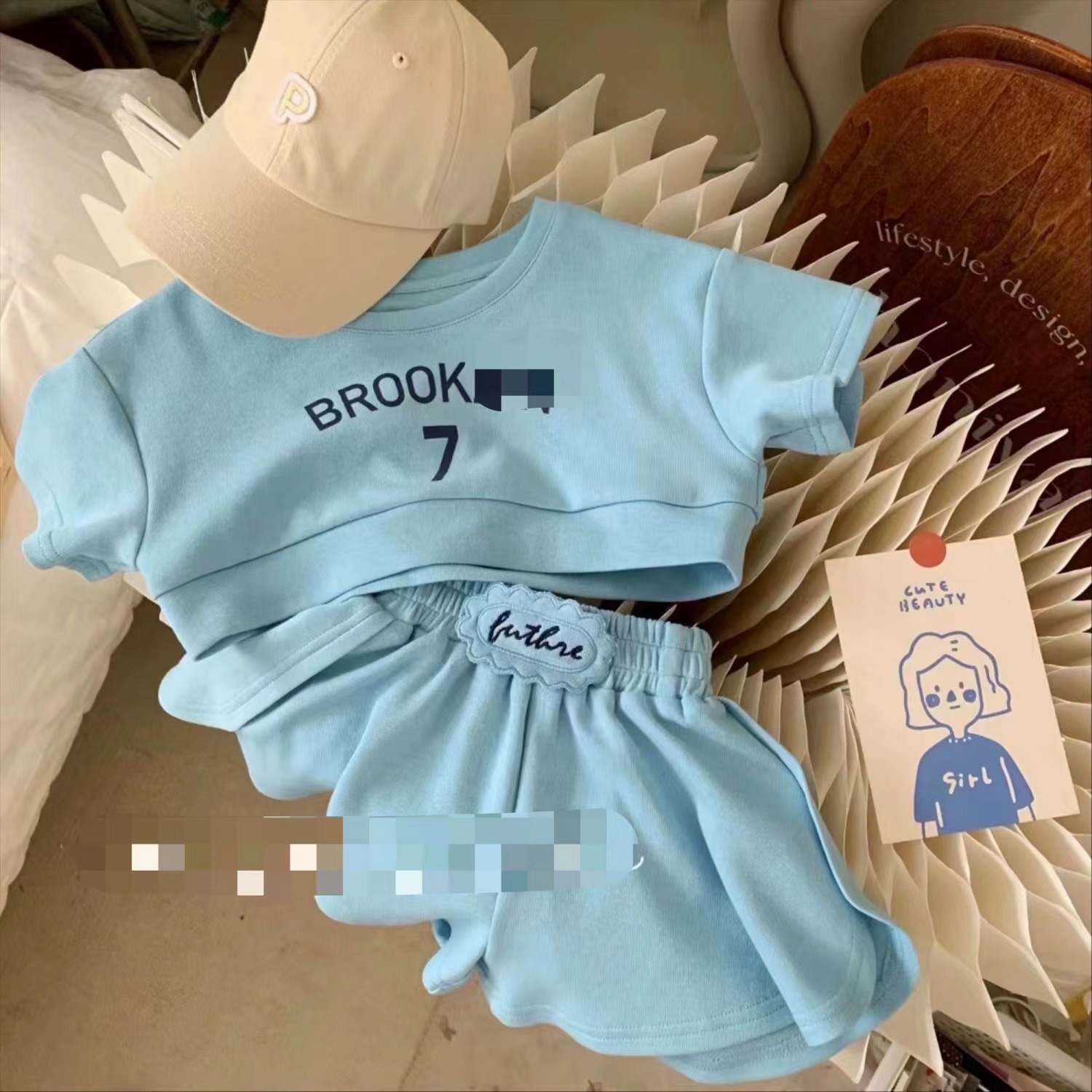 Picture of Girls Summer Suit 2025 New Korean Style Foreign Style Kidsren's Internet Celebrity Baby Short-Sleeved Shorts Two-Piece Set Trendy Kidsren's Clothing