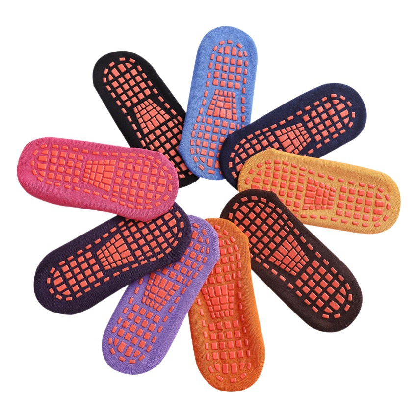 Autumn and winter thickened trampoline socks dispensing non-slip floor socks children's playground baby early education adult yoga socks
