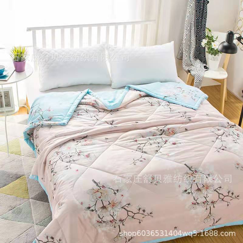 Picture of New Summer Cool Quilt Air-Conditioned Quilt Single and Double Thin Quilt Company Welfare Gift Quilt Spring & Fall Quilt Core Machine Washable
