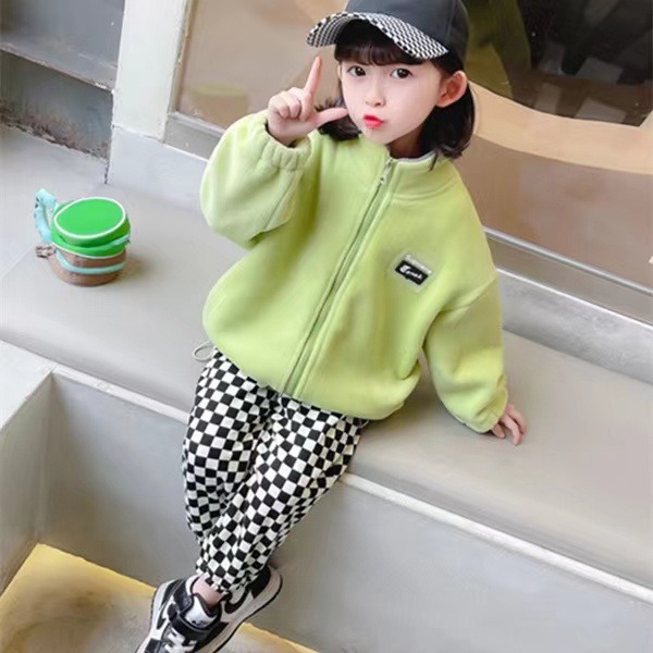 Picture of Girls' Korean-style cardigan top 2024 autumn and winter new children's western style letter stand collar all-match velvet coat fashion
