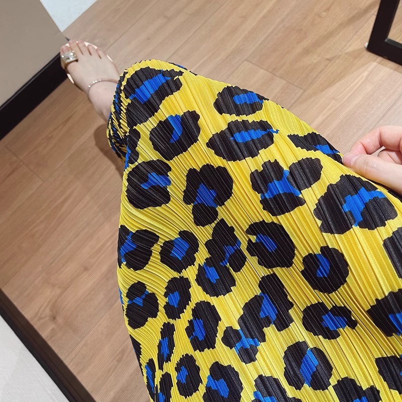Summer White Vigorous Color Matching Yellow Leopard Print Contrast Color Printed Pleated Skirt Slimming High Waist Skirt Straight Skirt
