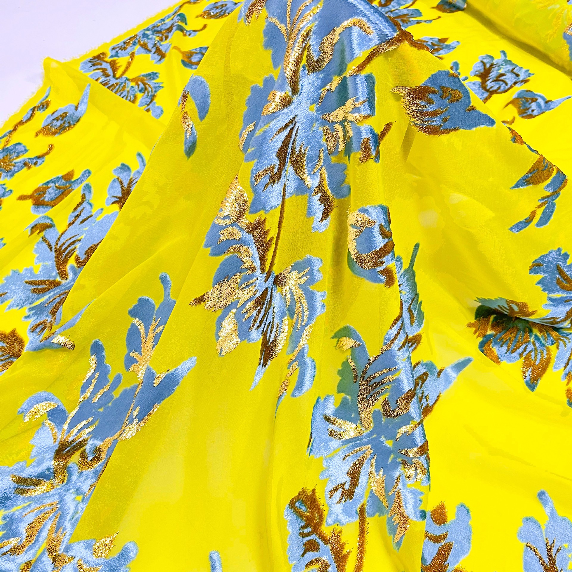 Picture of Factory Wholesale Woven Velvet Jacquard Brocade Velvet Fabric Haute Couture Dress Dress Cheongsam