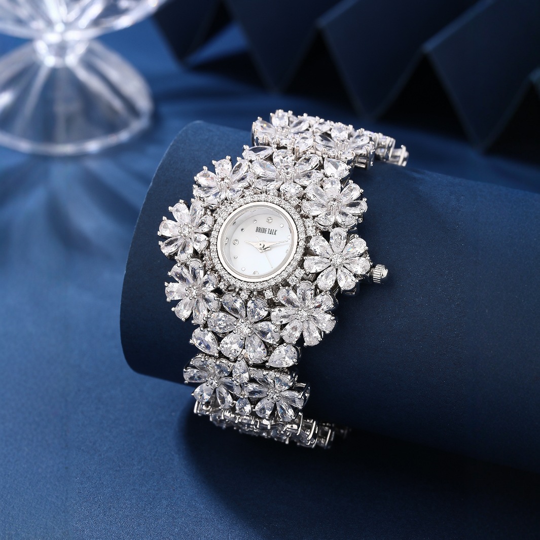 Wedding Original Niche Design Exquisite Full Zircon Starry Sky Temperament Watch Women's Simple Fashion European and American Style