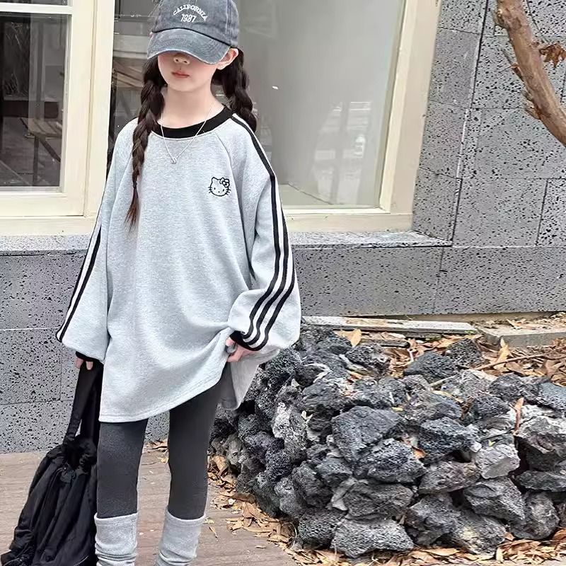 Picture of Girls' Winter fleece-lined Sweat 2024 New Western Style Children's Thickened Autumn and Winter Winter Round Neck Top for Middle and Big Children