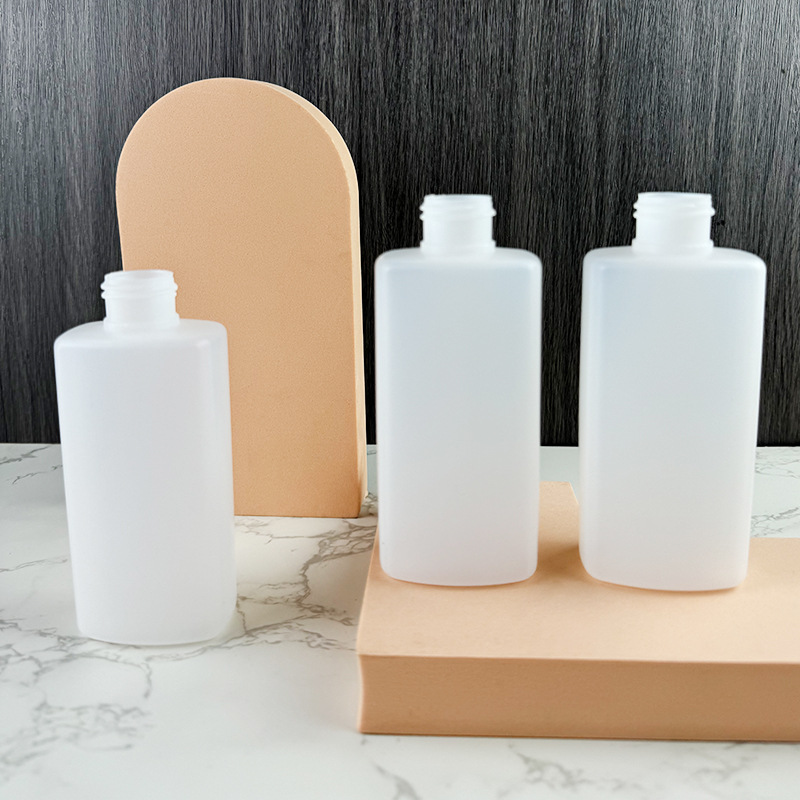 Factory Direct Sales 24 Teeth 150ml Square Bottle Hand Sanitizer Disinfection Gel Daily Travel Refill Bottle HDPE Plastic