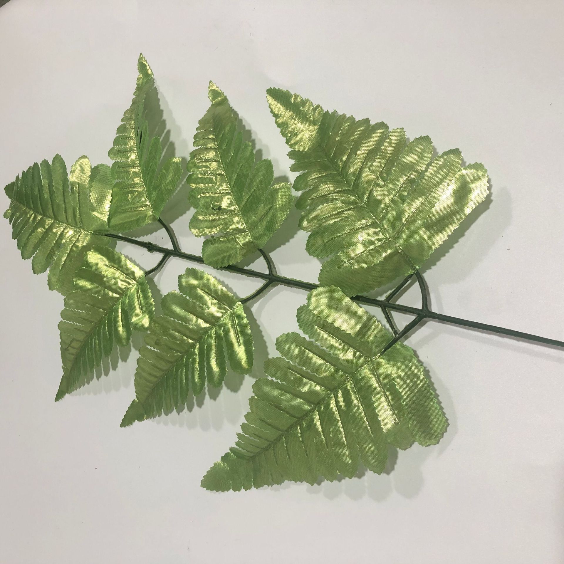 Picture of Simulated Persian Leaves, Artificial 7-Pronged Persian Leaves, Green Plant Flower Arrangement Accessories, Simulated Leaves, Simulated Flower Wedding Decoration