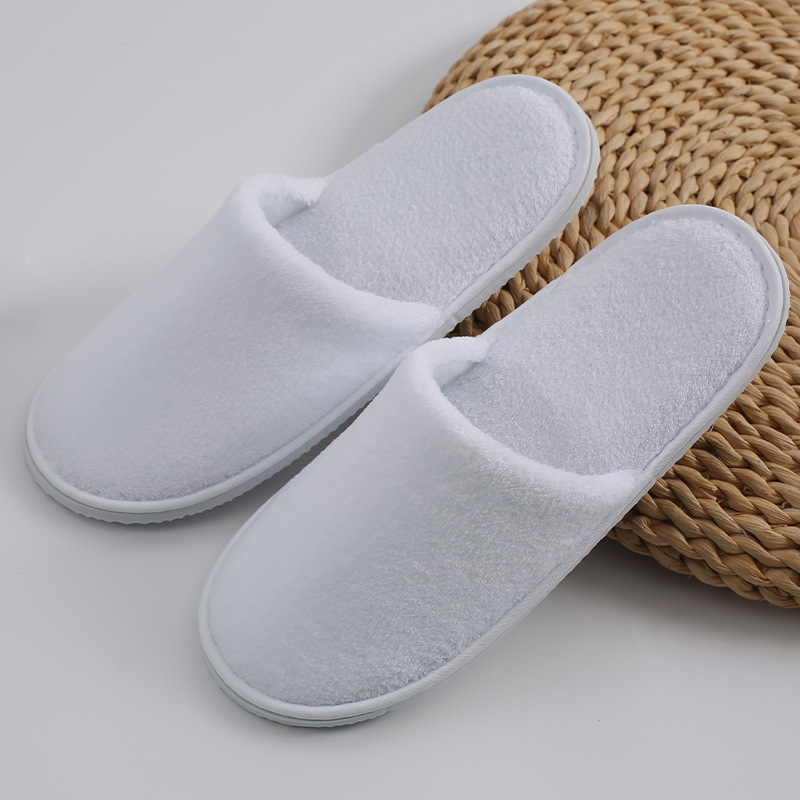 Picture of Disposable Slippers Hospitality Home Indoor Homestay Hotel Guesthouse Club Men's and Women's Coral Fleece Thickened Travel