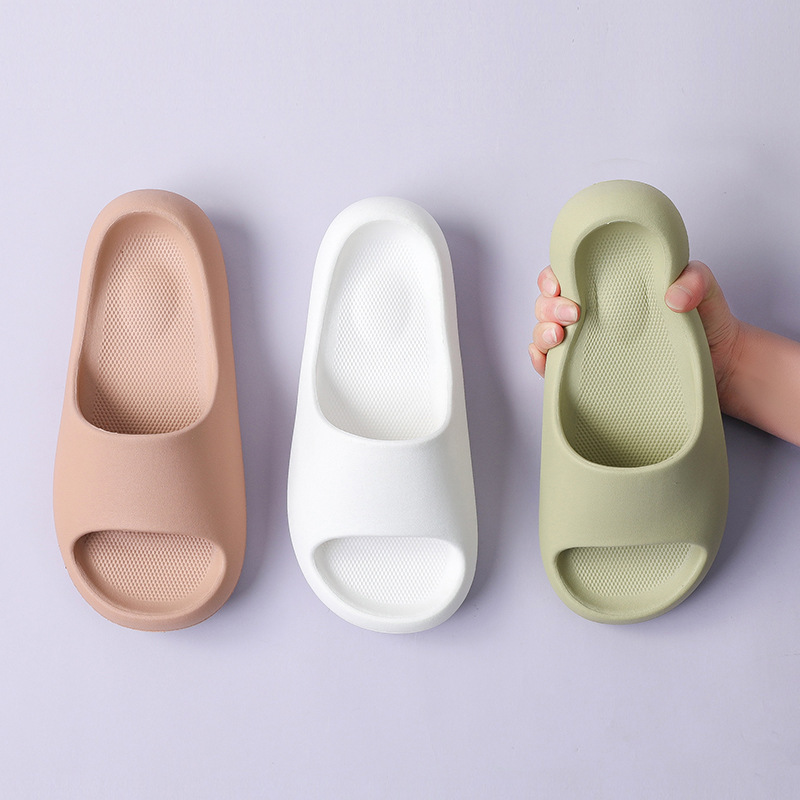 Strict selection of EVA foot shit feeling air cushion slippers summer women's thick bottom household bathroom non-slip outdoor slippers wholesale