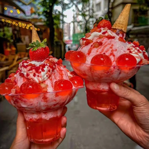Disposable Petal Shaved Ice Bowl, Trendy Strawberry Large Pearl Milk Cap Shaved Ice Cup, Fluffy Shaved Ice Bowl, Shaved Ice Cup