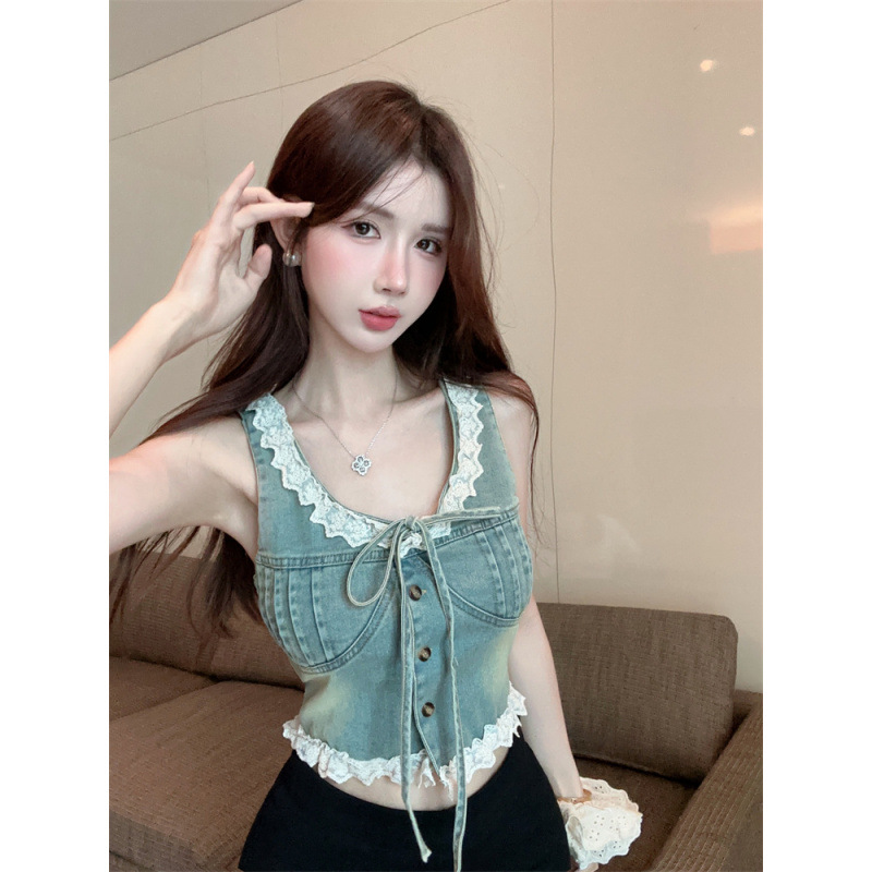 Real Shot of Sexy Retro Lace Splicing Distressed Denim Vest Design Discreet Single-Breasted Top
