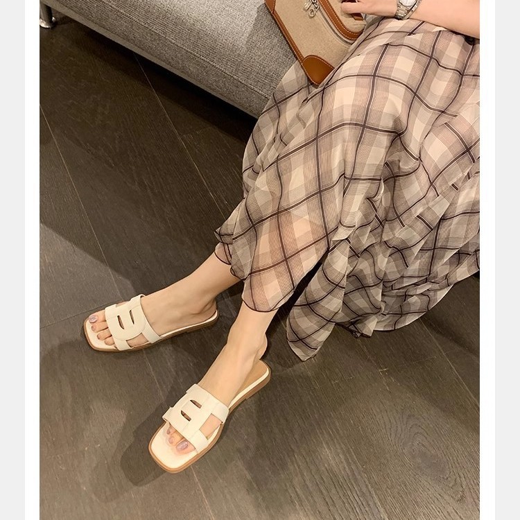 Picture of Grape Mom's Same Style Cut Out Slimming Look Square Toe Soft Sole Versatile Flats Bottom One-Line Beach Outer Wear Genuine Leather Slippers for Women Summer