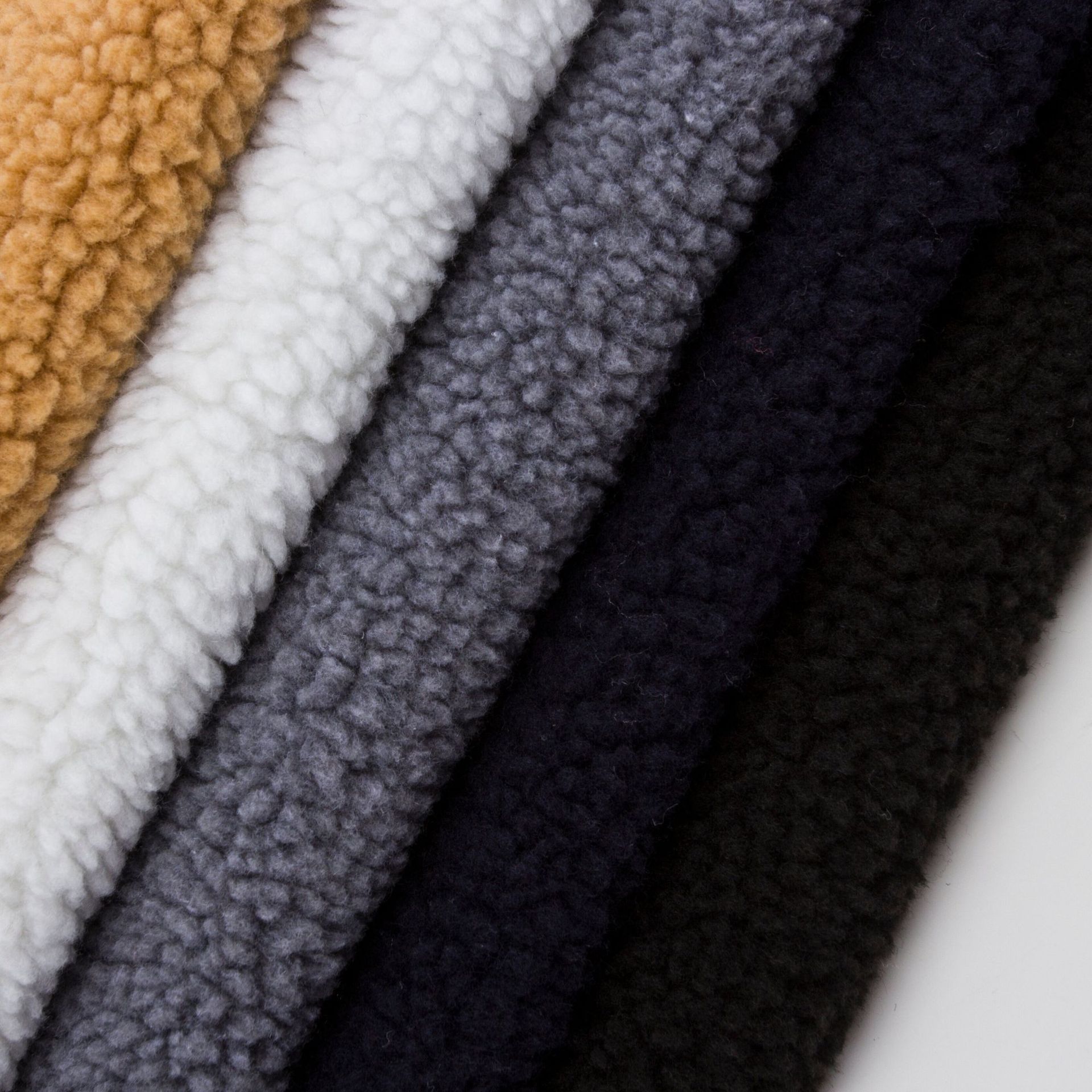 Ready Supply 600g Lambswool Fabric Fully Polyester Lambswool Autumn and Winter Thickeneded Granular Lambswool Outwear Fabric