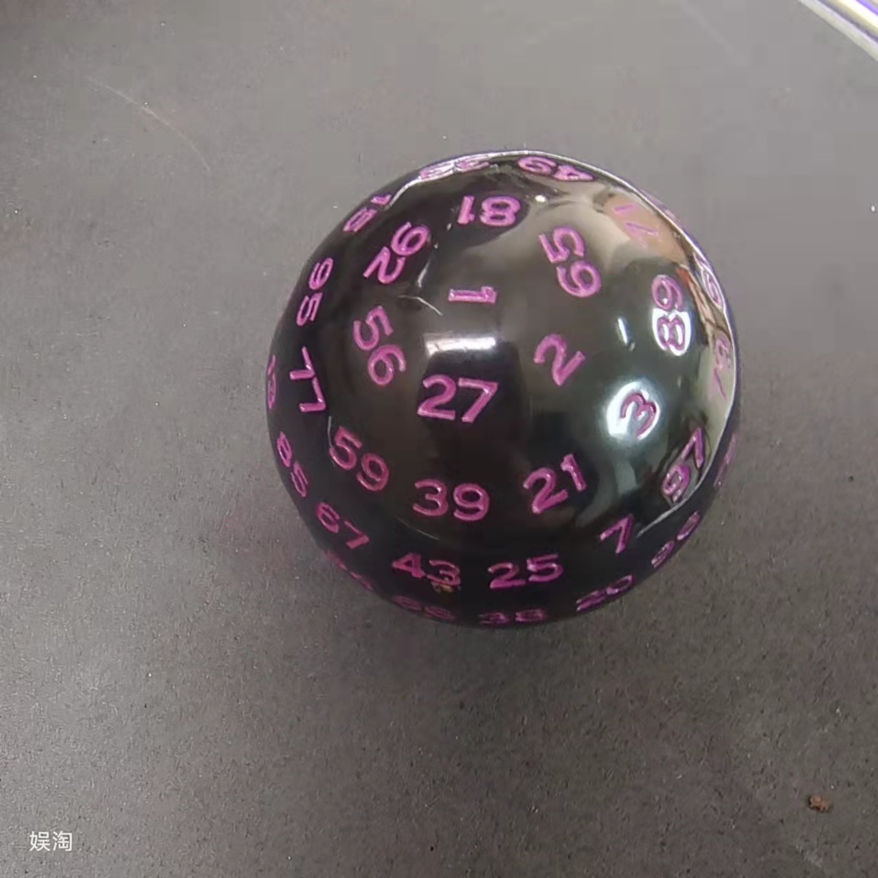 Picture of New 100-sided digital 1-100 dice multi-sided D100 ball game collection dice teaching table games props
