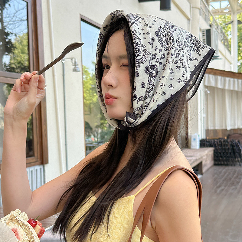 Picture of 53x 53cm Mulberry Silk Cotton Blended Square Machine Printed Silk Cotton Scarf Women's Spring and Summer Lightweight Breathable Silk Scarf
