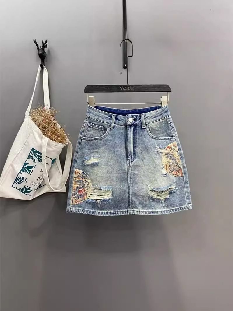 National Style Chinoiserie Embroidered Denim Skirt Women's Short Skirt 2025 New Summer High Waist Slimming Look Anti-Exposure Hip Skirt