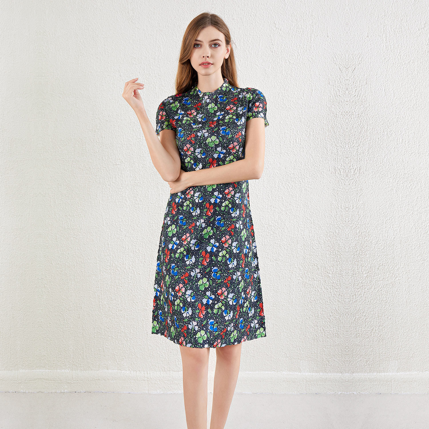 Picture of European and American French Retro Floral dress 2024 Miyake Summer New Printed Slim-fit Waist Midi Dress for Women