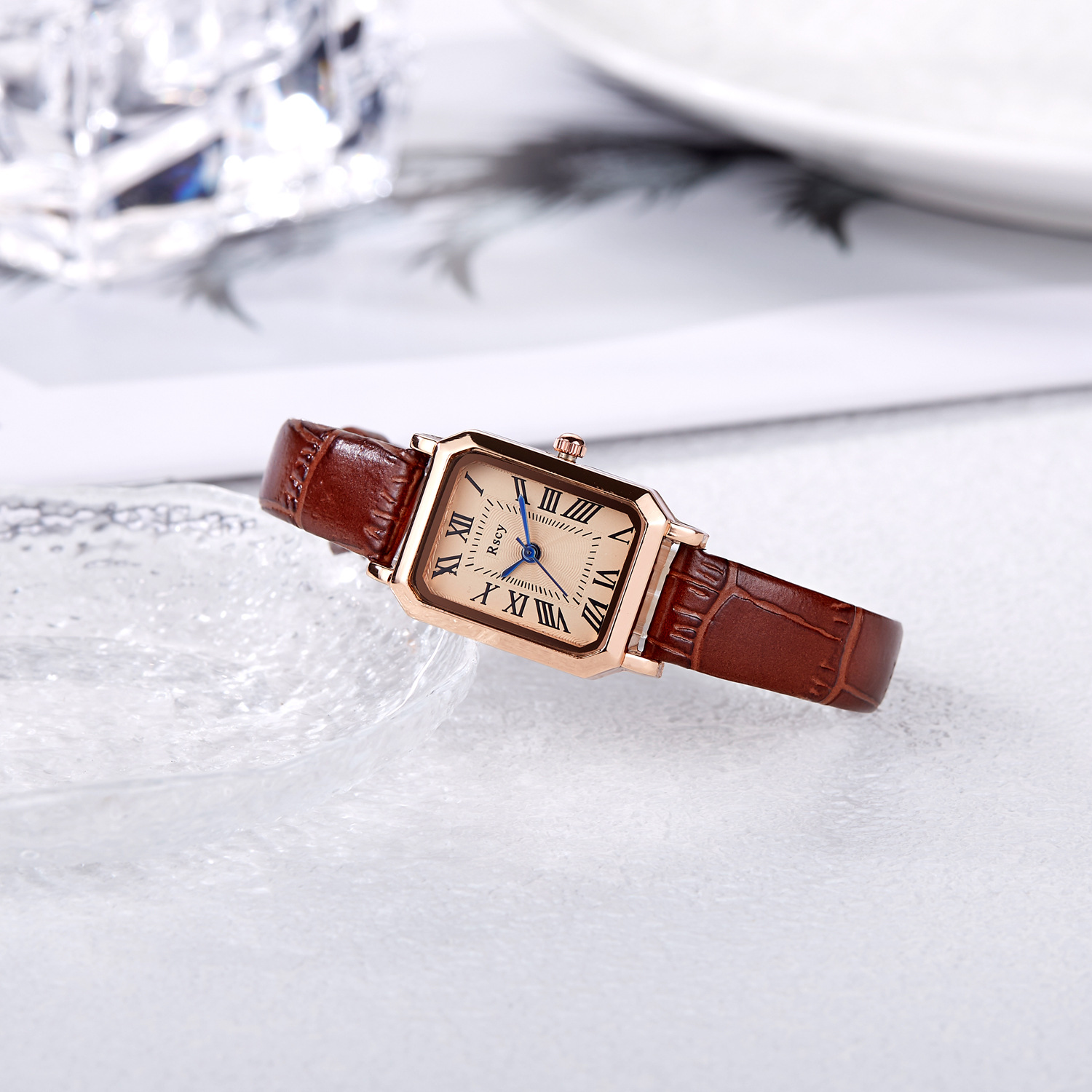 RSCY Vintage Small Square Plate Temperament Watch Student Niche Advanced Belt Watch Women's Waterproof Quartz Watch