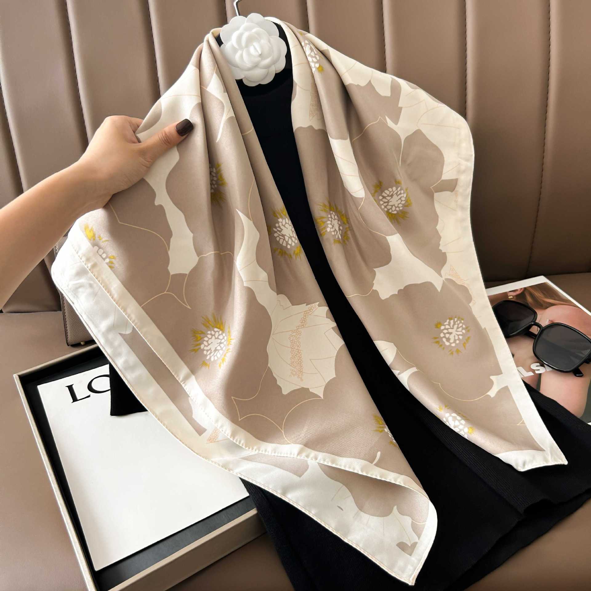 Picture of New 90cm Large Square Silk Elegant High-grade Decorative Shawl Women's Silk Scarf Fashion All-match Professional Scarf