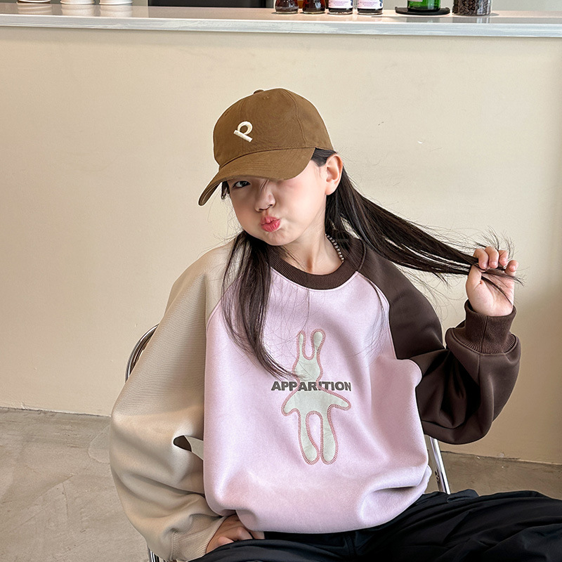Picture of Girls' Sweatshirt Autumn and Winter 2025 New Middle and Large Children's Loose Round Neck Cartoon Children's Casual Long Sleeve Top Winter fleece-lined
