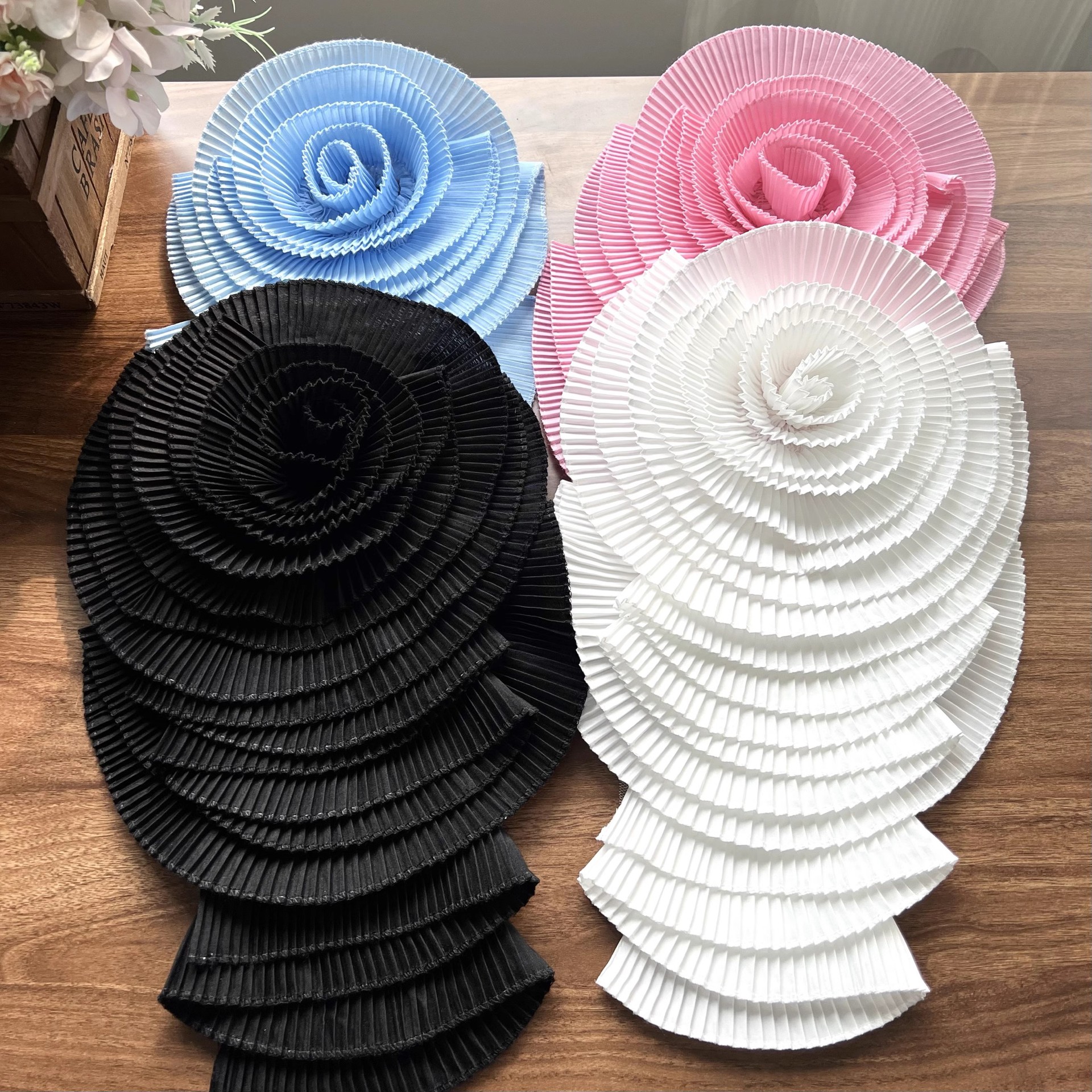 New Temperament Shoulder Flower Collar Flower Exaggerated Big Flower Pleated Flower Cloth Sticker Pleated Craft Flower DIY Garment Accessories