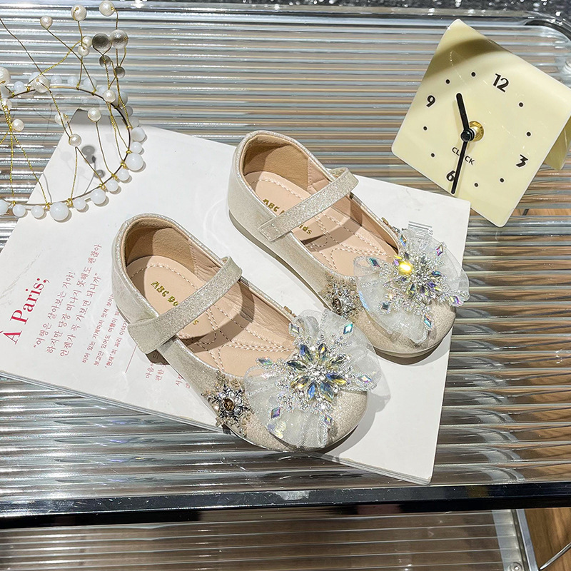 Picture of Girls Crystal Shoes 2025 Spring New Children Fashion Velcro Flat Shoes Baby Rhinestone Soft-soled Princess Shoes