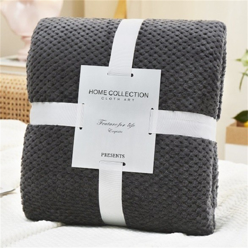 Picture of Pineapple Plaid Blanket Flannel Blanket Office Nap Blanket Air Conditioning Blanket Coral Velvet Thickened Velvet Blanket Wholesale