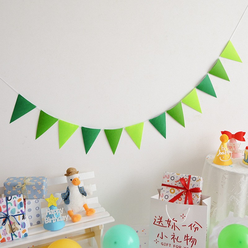 Picture of Christmas Decoration Hanging Flags, Birthday Party Banner Flags, Event Arrangement Hanging Decorations, Non-Woven Fabric Triangle Bunting, Christmas Atmosphere