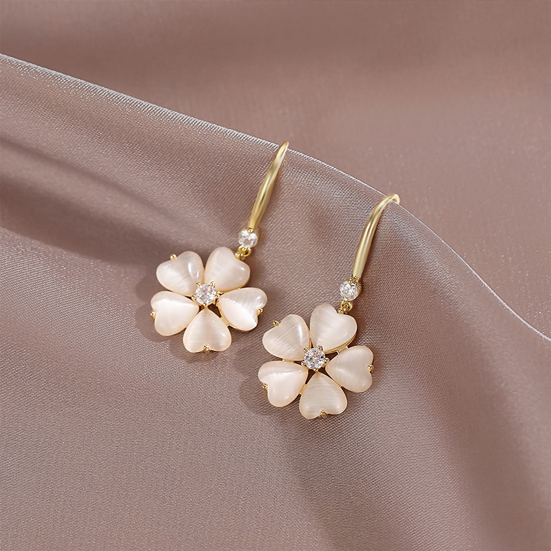Summer High-end Light Luxury Flower Earrings Women's ins Style 2021 New Internet Celebrity Elegant Earrings Trendy Earrings
